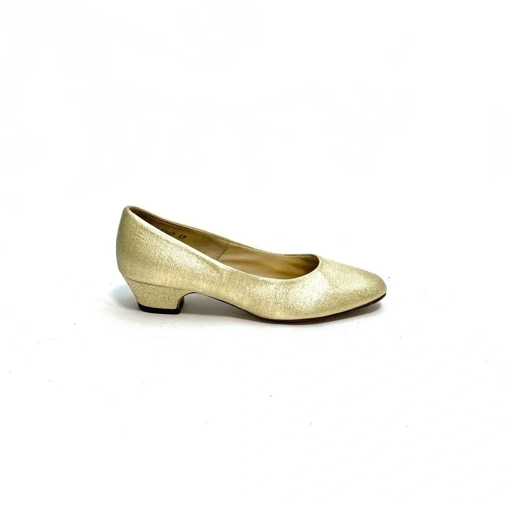 Vintage 1960s vegan gold lamé fabric formal dress heels